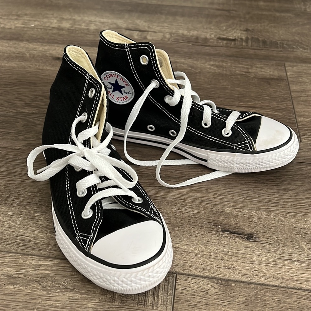Black converse high tops- Kids 1.5
